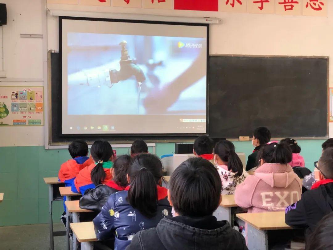 你真的适合考公务员么？游戏画面